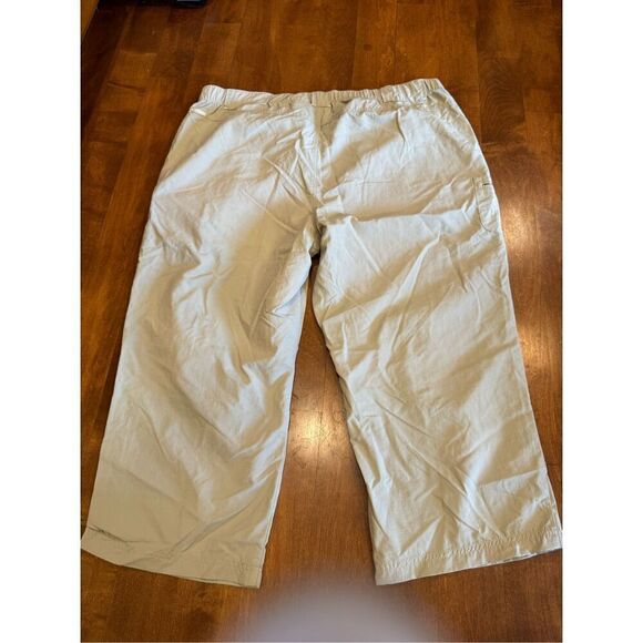 Woman’s Columbia Omni shade capri pants size XL - Picture 5 of 5